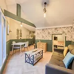 아파트 Elegant In Next To Paris 말라꼬프