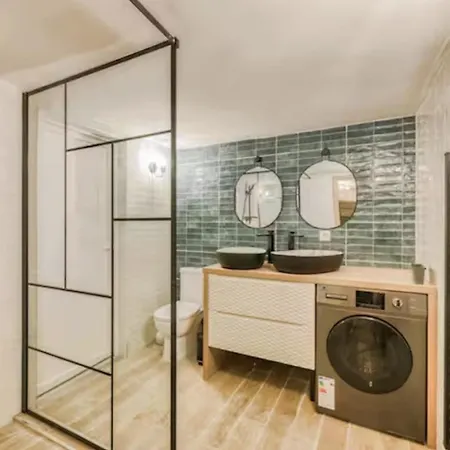 Elegant In Next To Paris Apartman