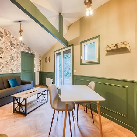아파트 Elegant In Next To Paris 말라꼬프